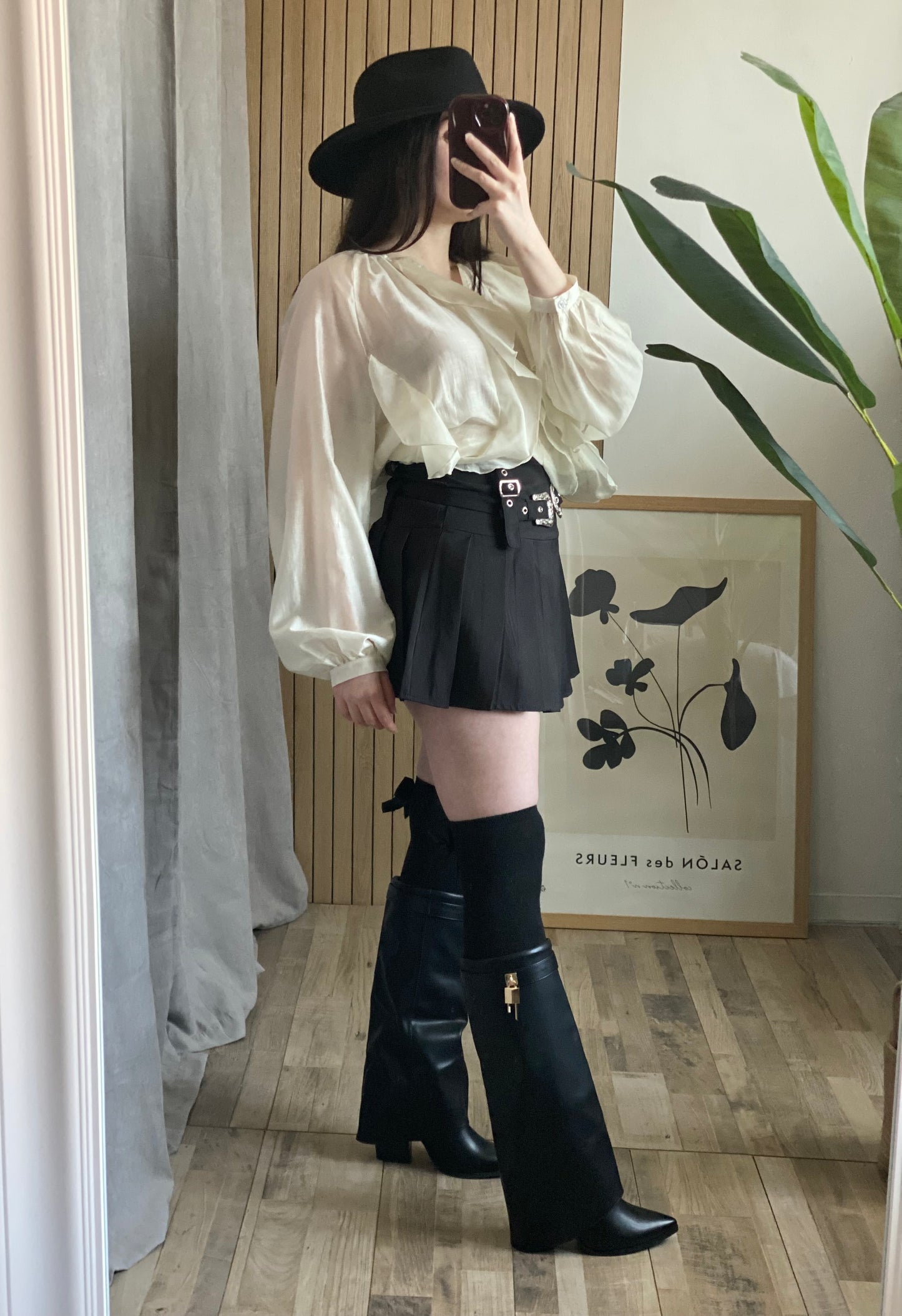 Gonnellina cowgirl