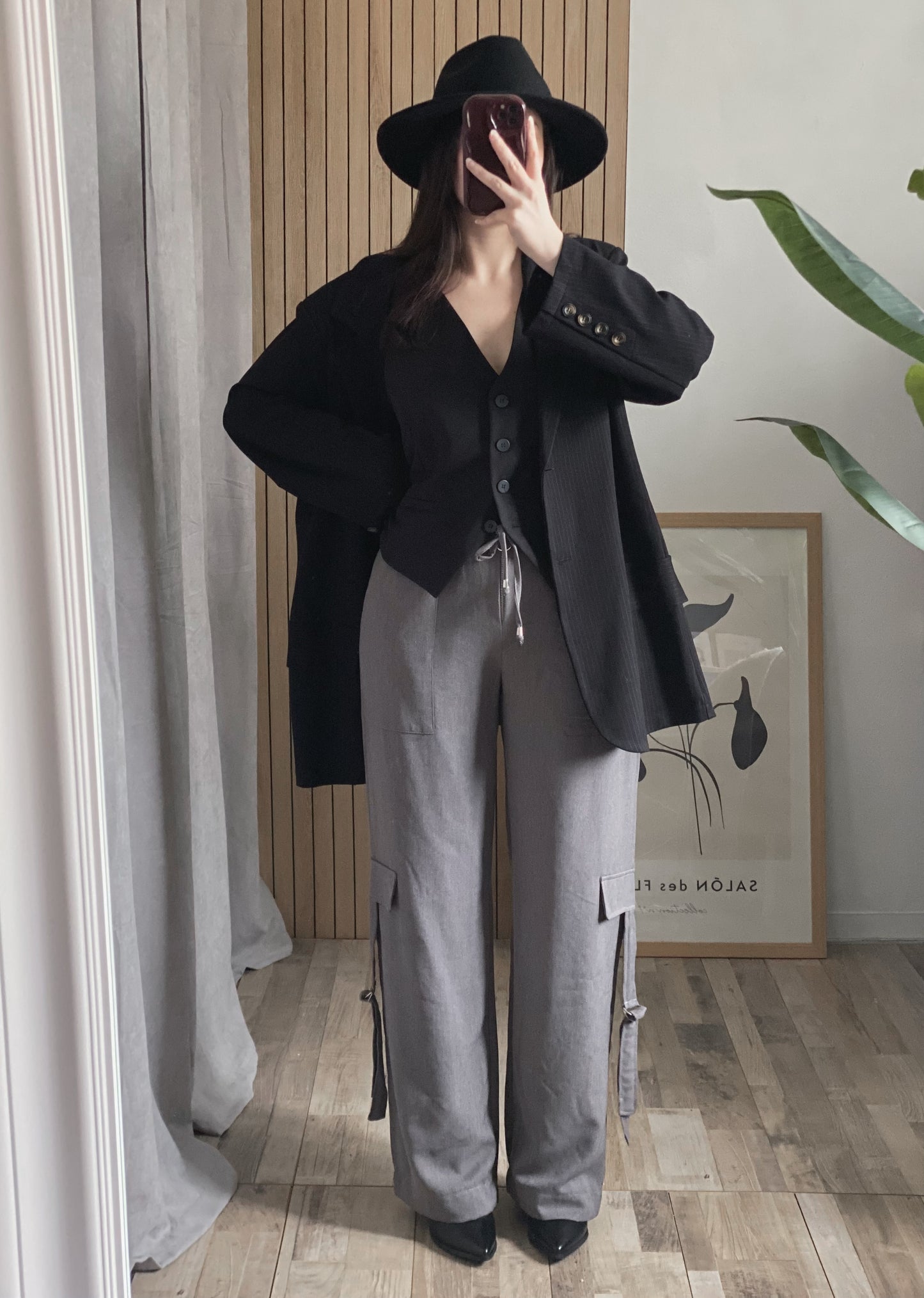 Pantalone zip e fibbie
