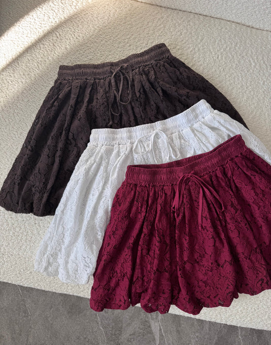 Kikisix Balloon lace skirt