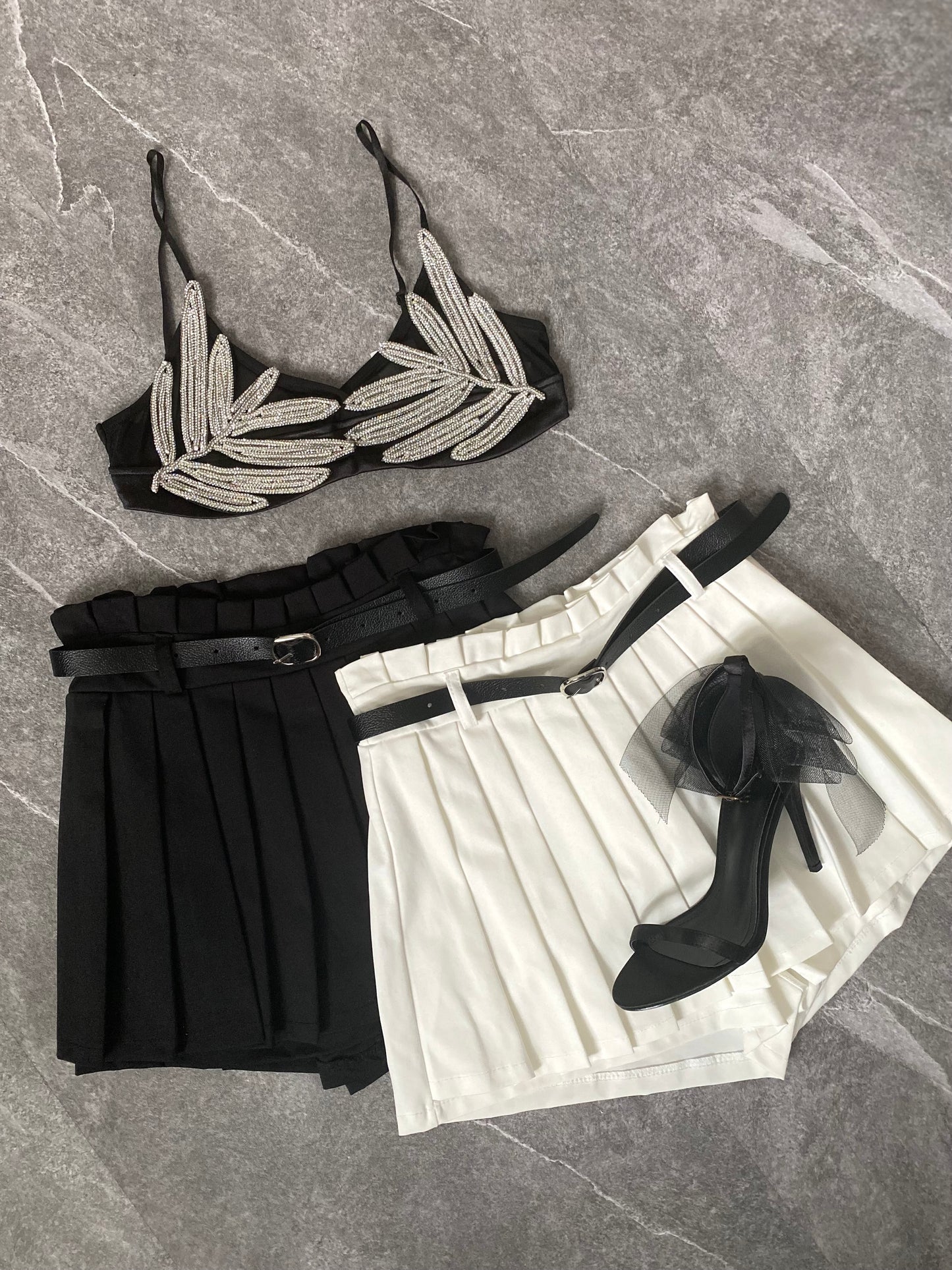 Skort plissè con cinturina