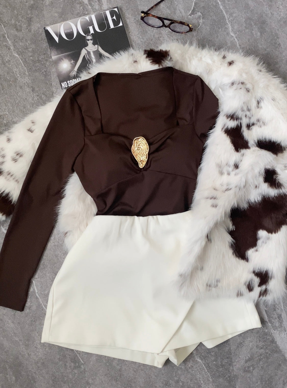 Body dettaglio dorato