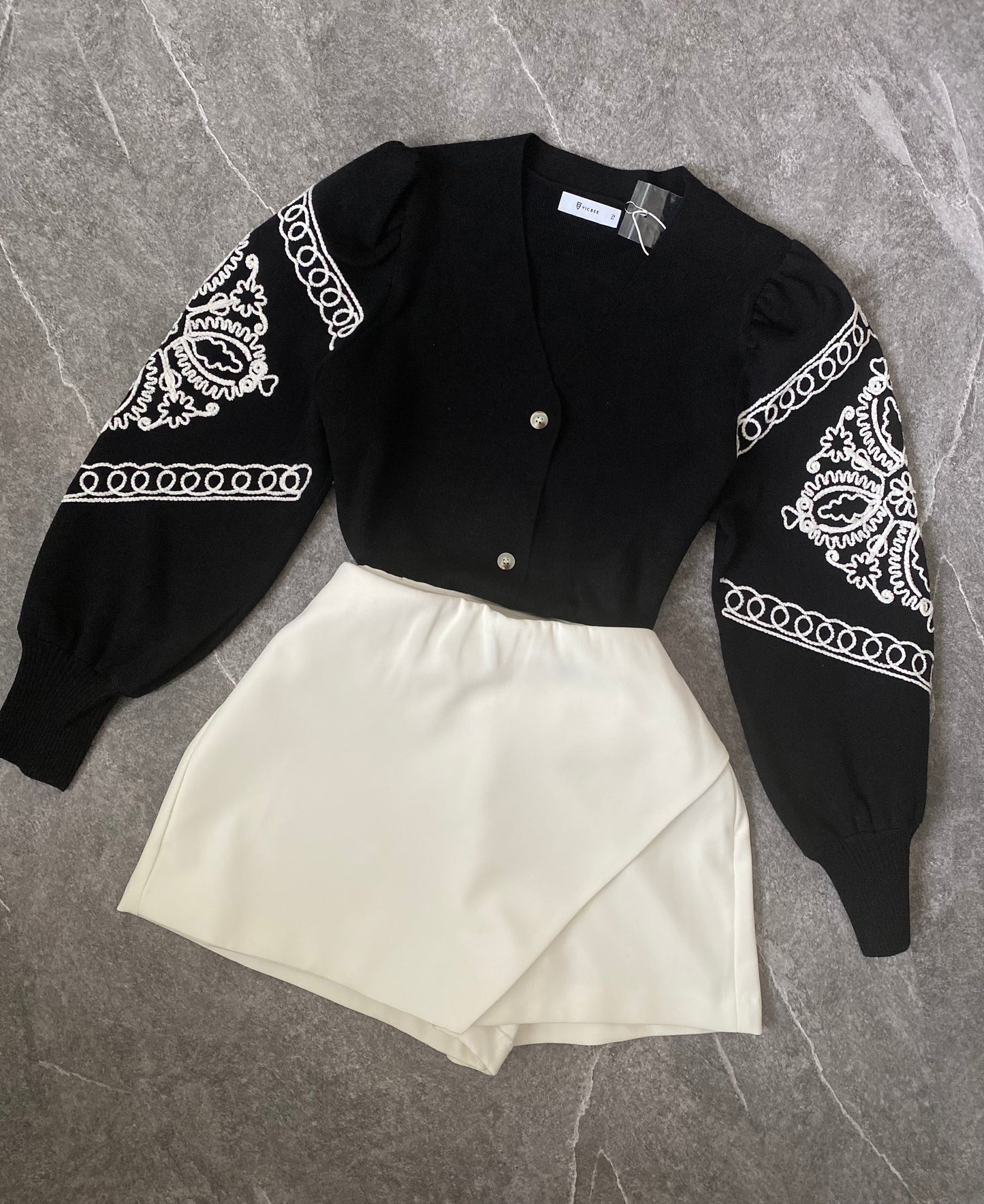 Cardigan Vic Bee ricamato